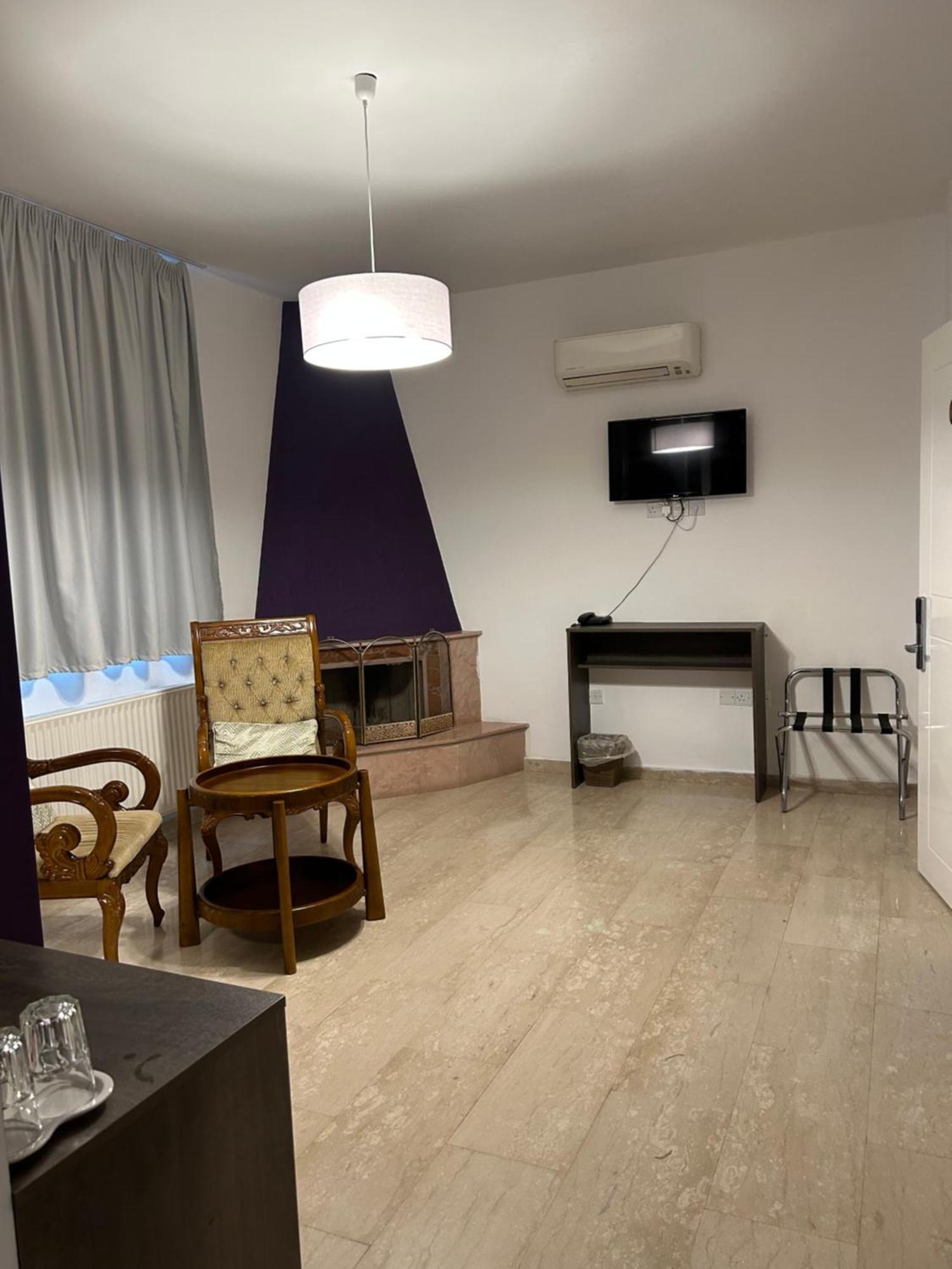 St Elena Boutique Residence Larnaca Ngoại thất bức ảnh