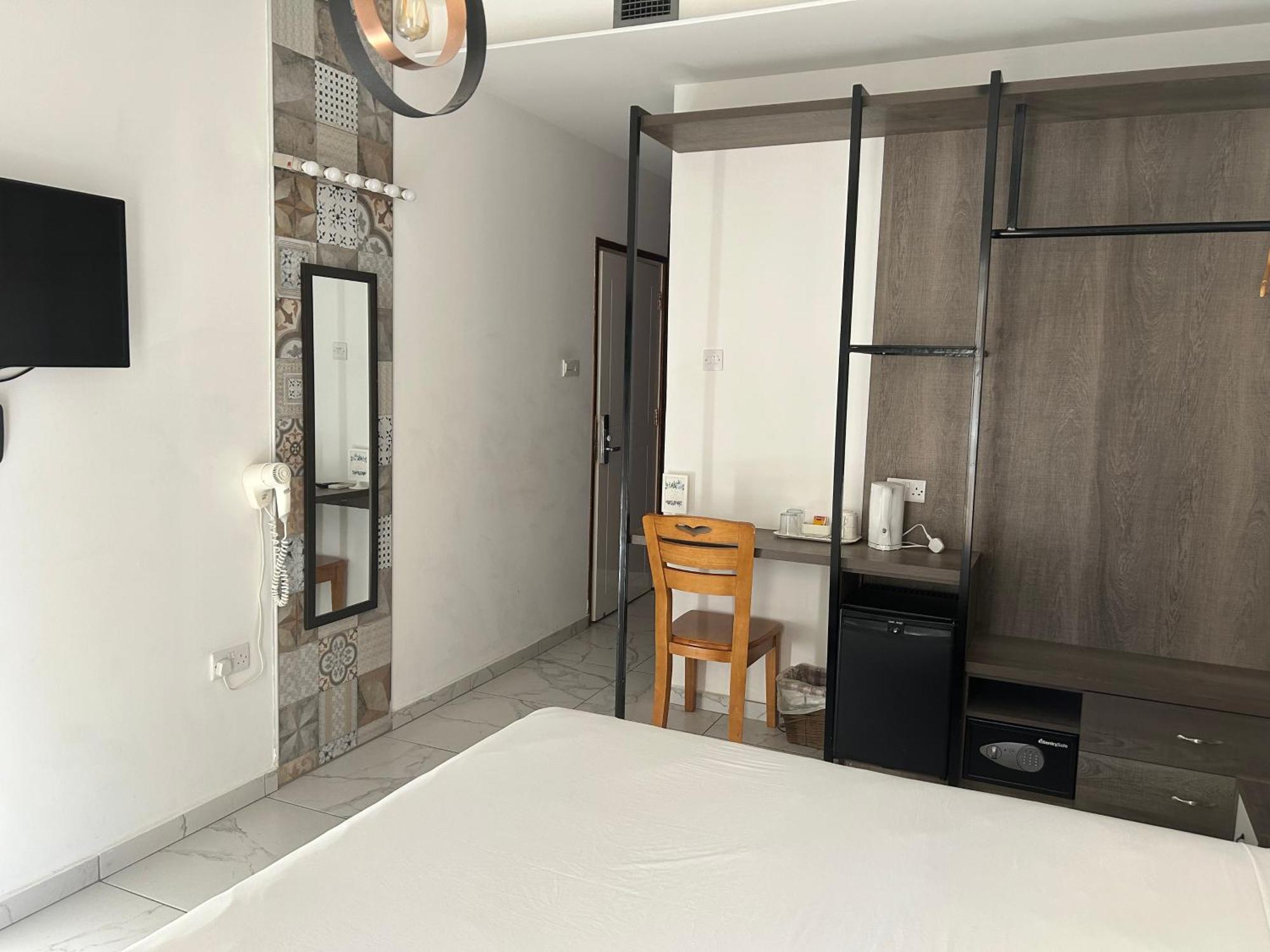 St Elena Boutique Residence Larnaca Ngoại thất bức ảnh