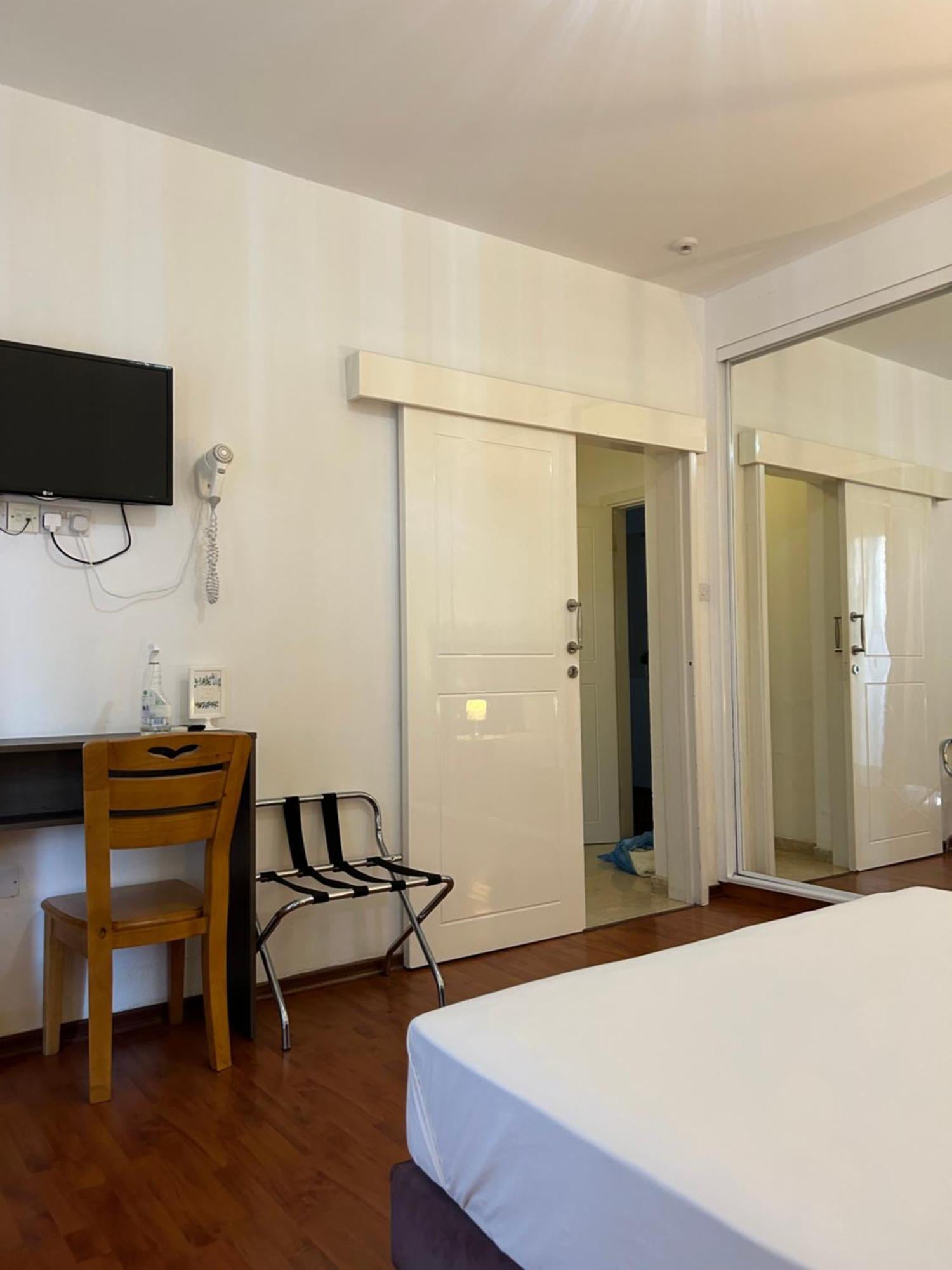 St Elena Boutique Residence Larnaca Ngoại thất bức ảnh