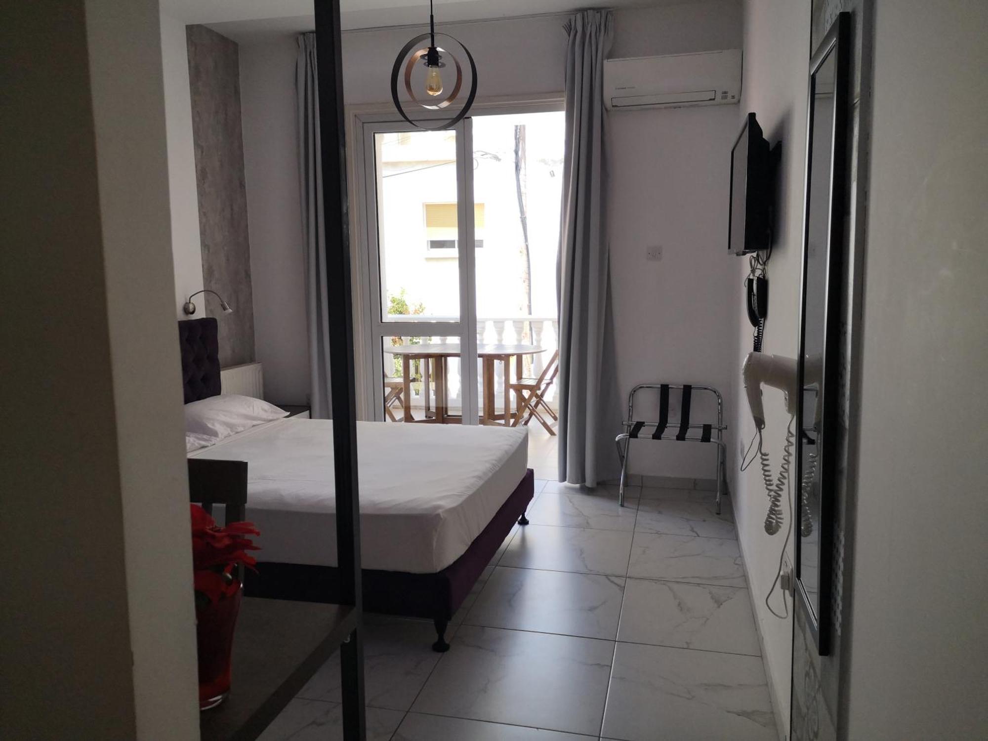 St Elena Boutique Residence Larnaca Ngoại thất bức ảnh