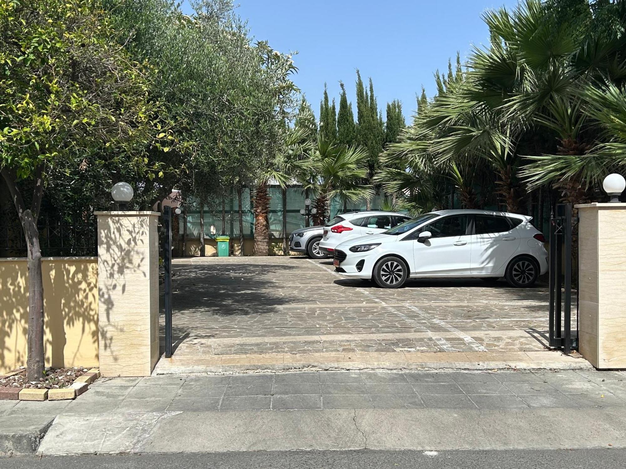 St Elena Boutique Residence Larnaca Ngoại thất bức ảnh